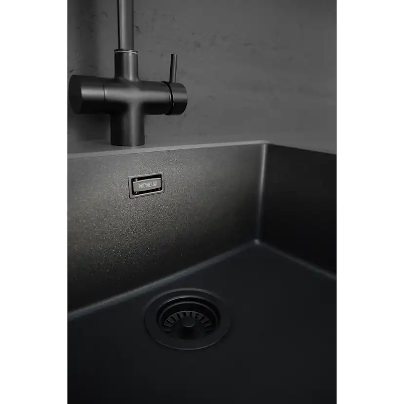 Diskho Stala Essent CEG-E50B Komposit Svart Enkel med Korgventil