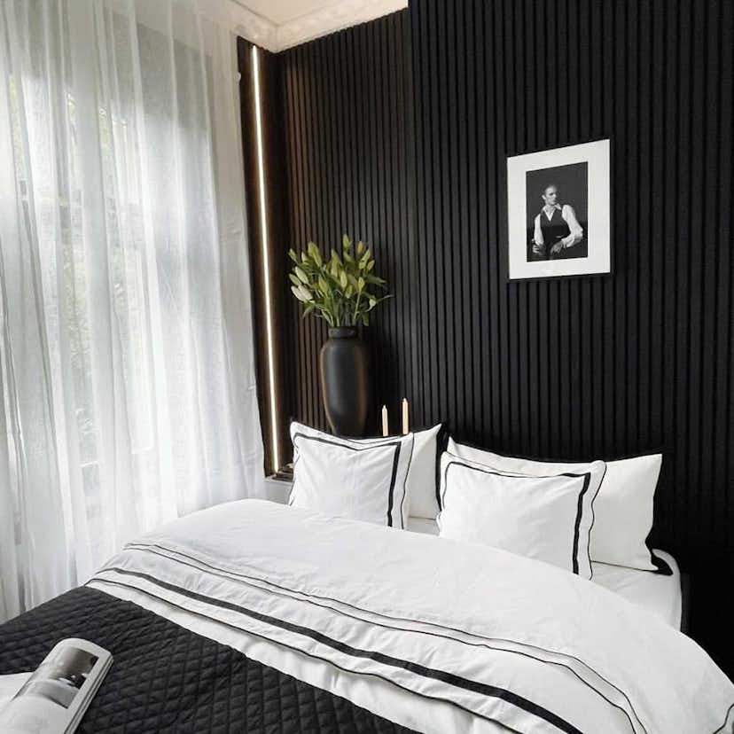 Akustikpanel Wood on wall Ek Svartlackad