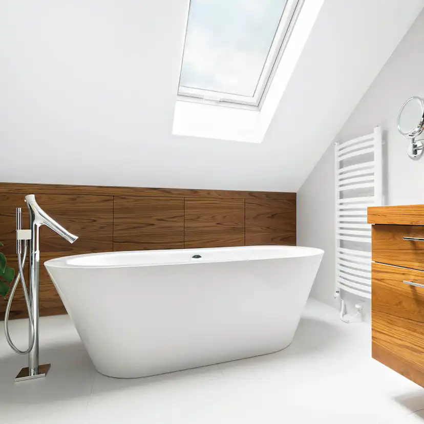 Takfönster Fakro PVC Pivåhängt 2-Glas Lagerfört