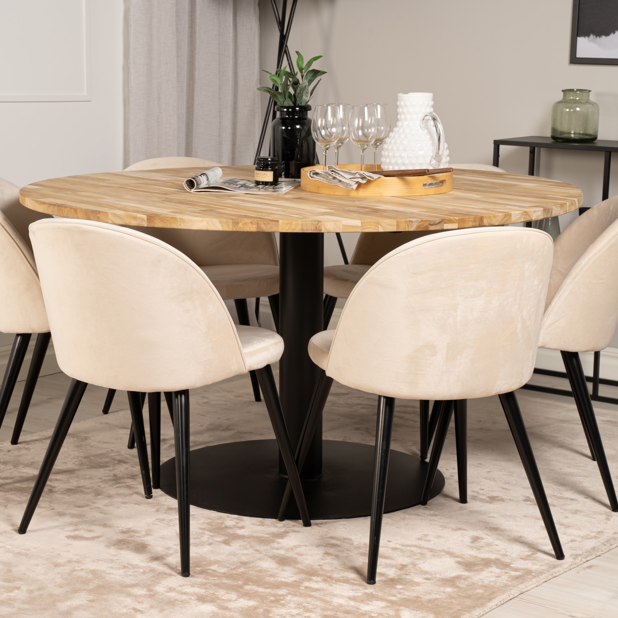 Matgrupp Venture Home Cornelia med 6 Valentina Stolar