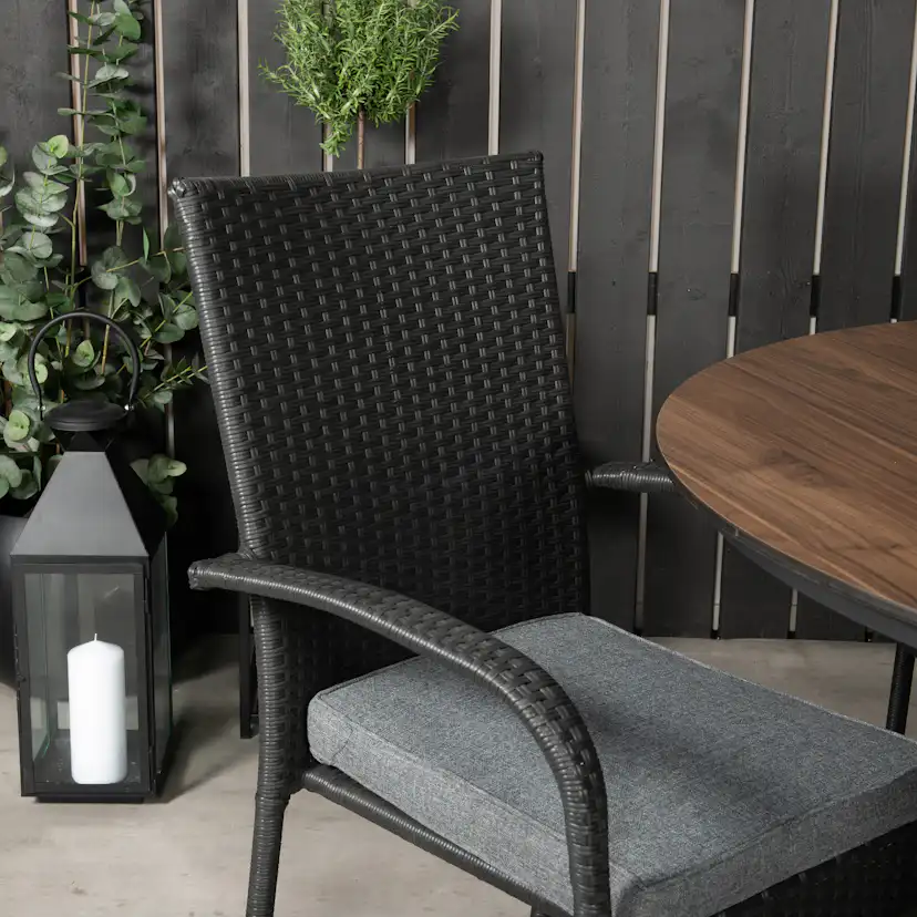 Matgrupp Venture Home Lea Ø 120 med 4 Asta Stolar