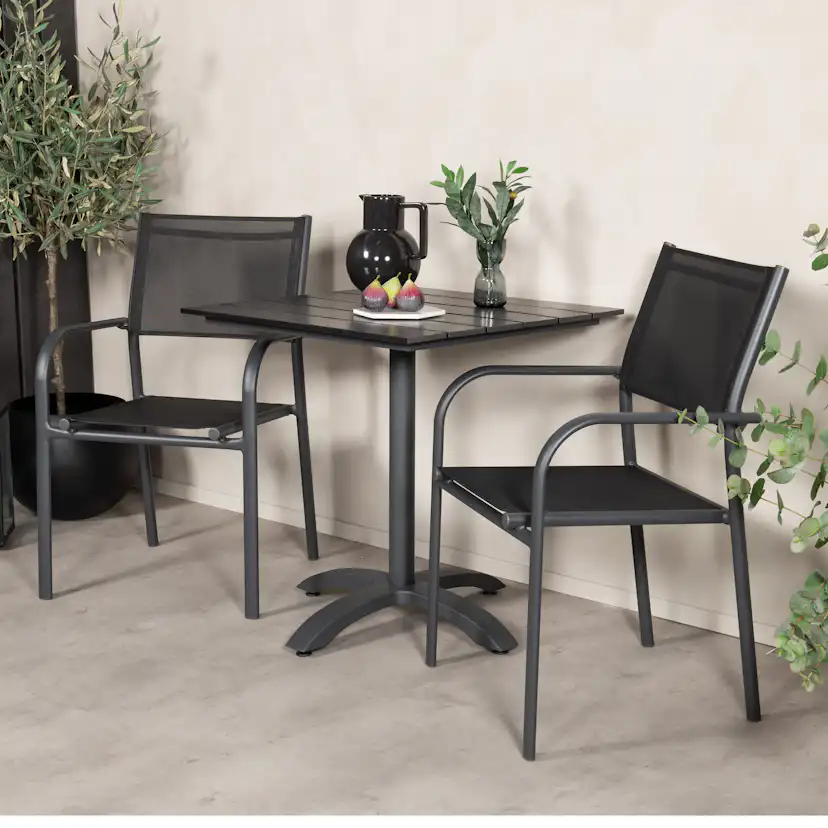 Cafégrupp Venture Home Canucks med 2 Siri Matstolar