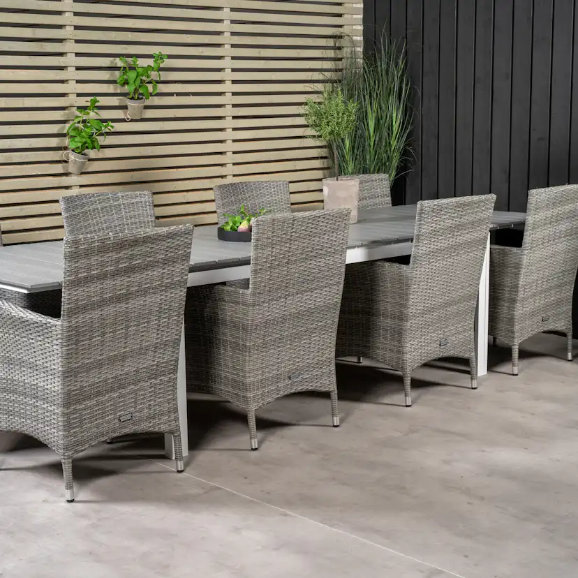 Matgrupp Venture Home Lova 224/324 med 8 Milwa Karmstolar