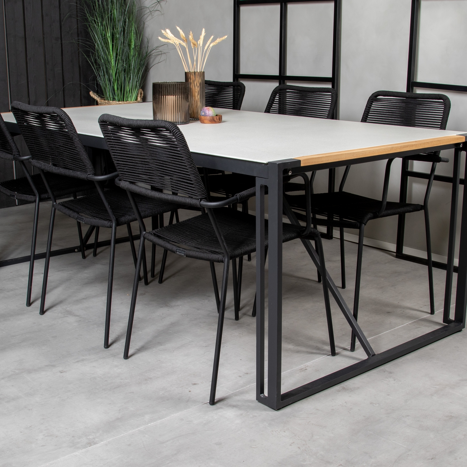 Matgrupp Utomhus Venture Home Thea 200 med 6 Leon KarmTrädgårdsstolar