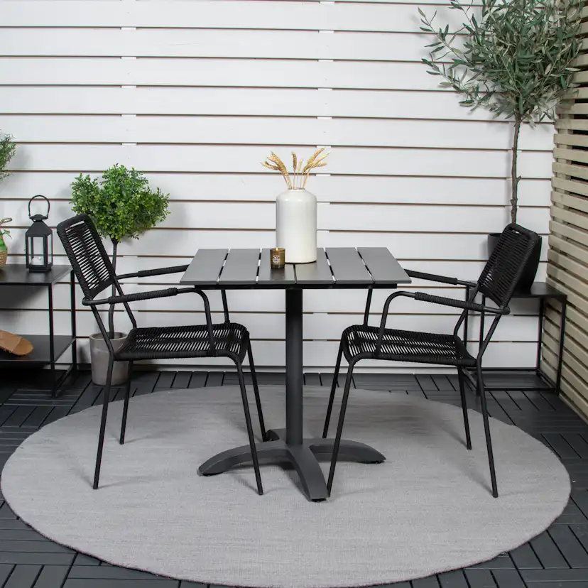 Cafégrupp Venture Home Coco med 2 Leon Karmstolar