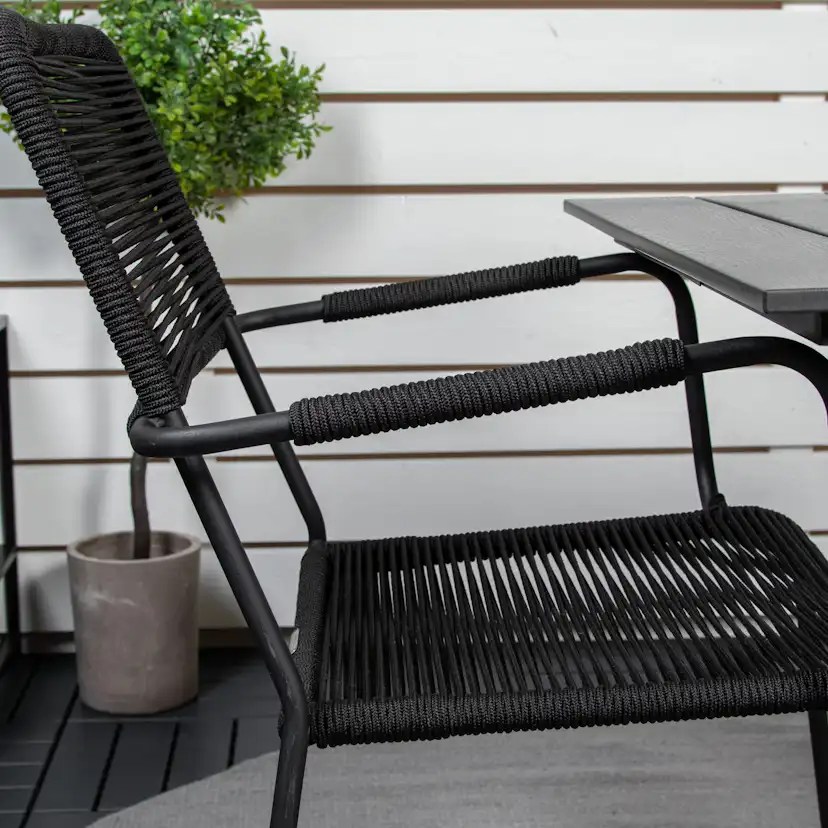 Cafégrupp Venture Home Coco med 2 Leon Karmstolar