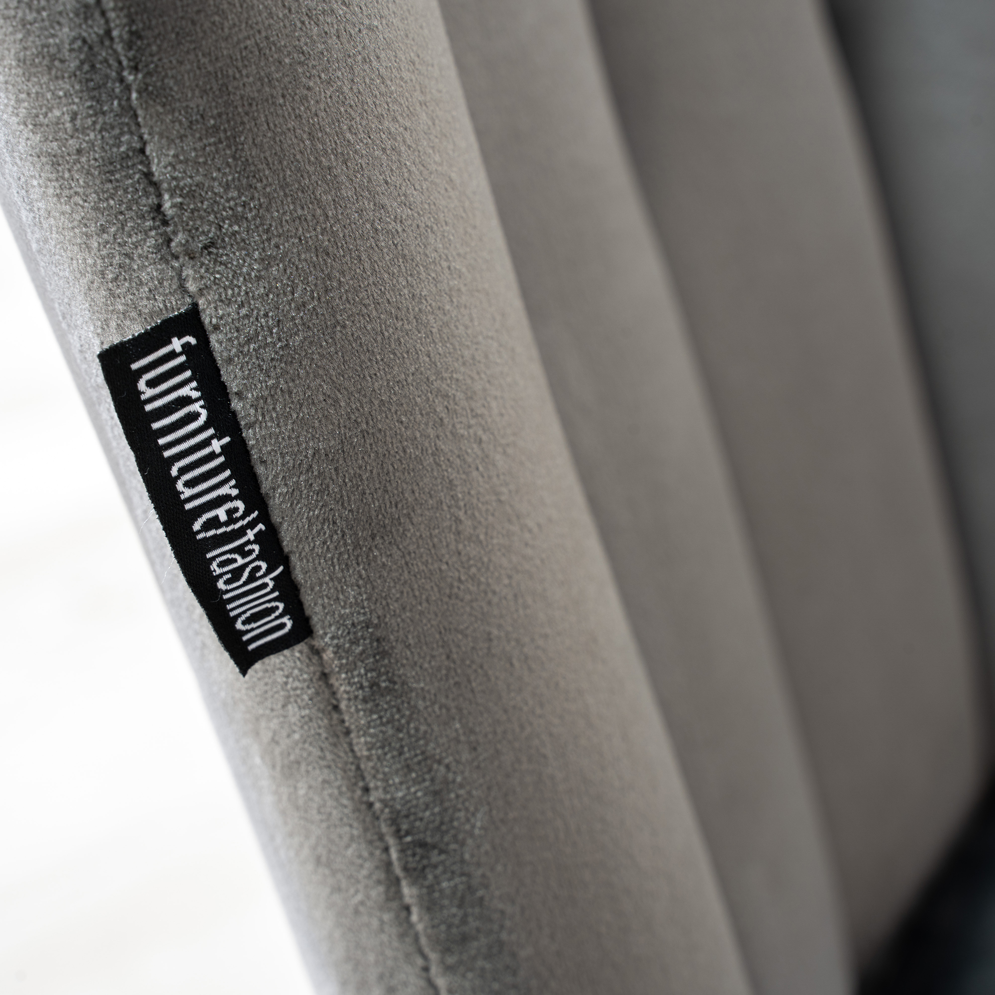 Matgrupp furniture/fashion Copenhagen med 4 Gråa Limhamn Light Stolar