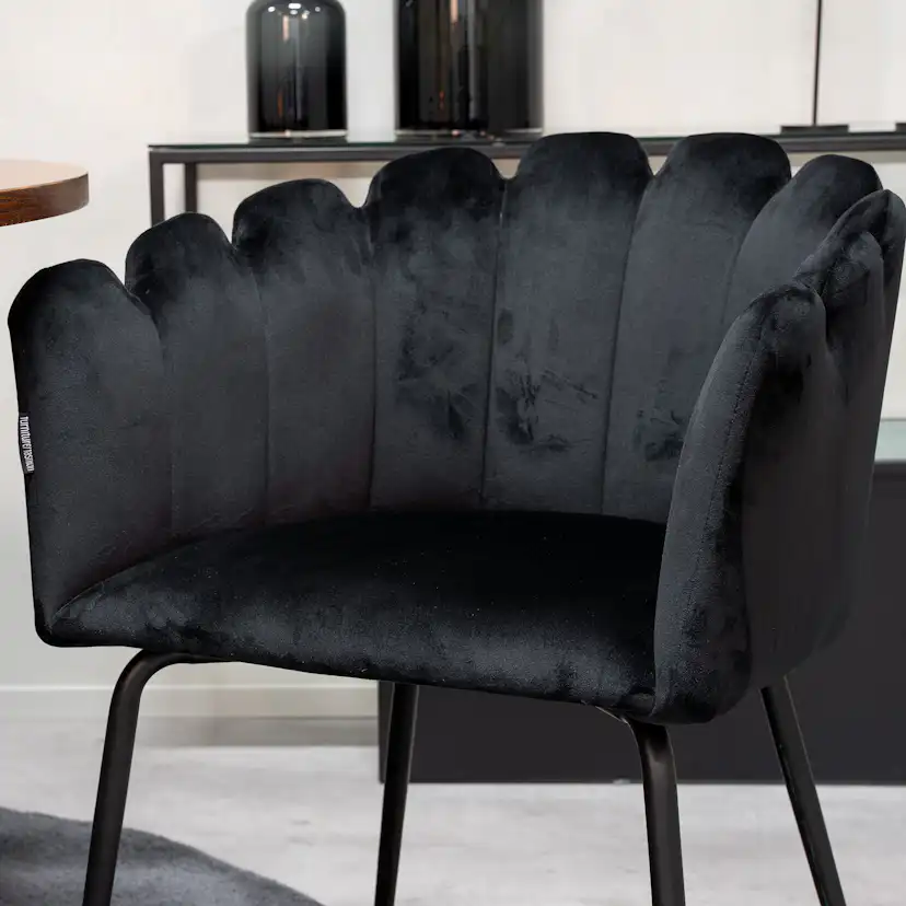 Matgrupp furniture/fashion Copenhagen med 4 Svarta Limhamn Stolar