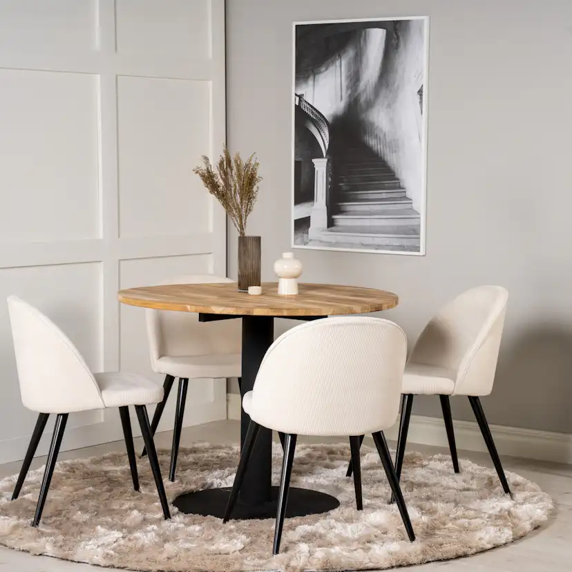 Matgrupp Venture Home Cornelia 100 med 4 Valentina Stolar