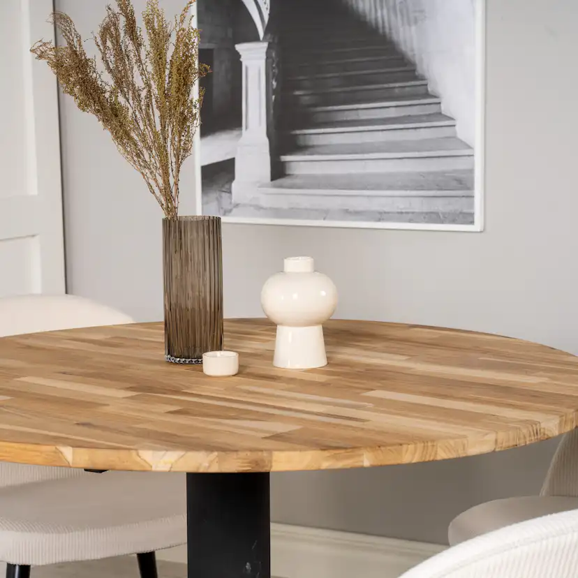 Matgrupp Venture Home Cornelia 100 med 4 Valentina Stolar