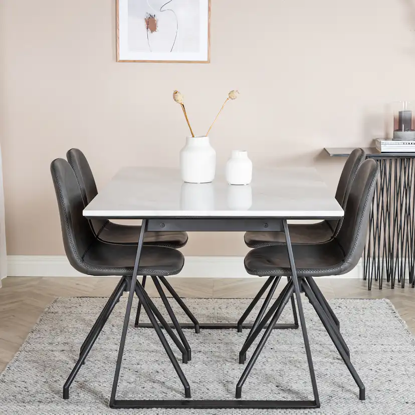 Matgrupp Venture Home Estelle 140 med 4 Pobbie Snurrfunktion Stolar Konstläder