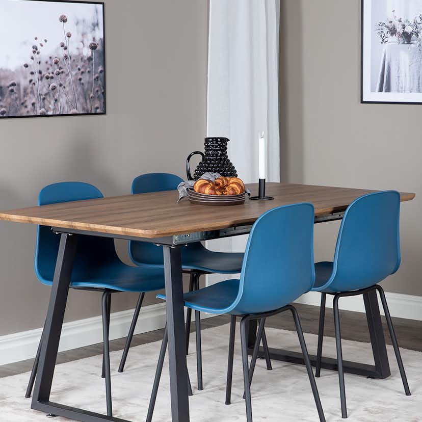 Matgrupp Venture Home Ina med 4 Ardi Stolar