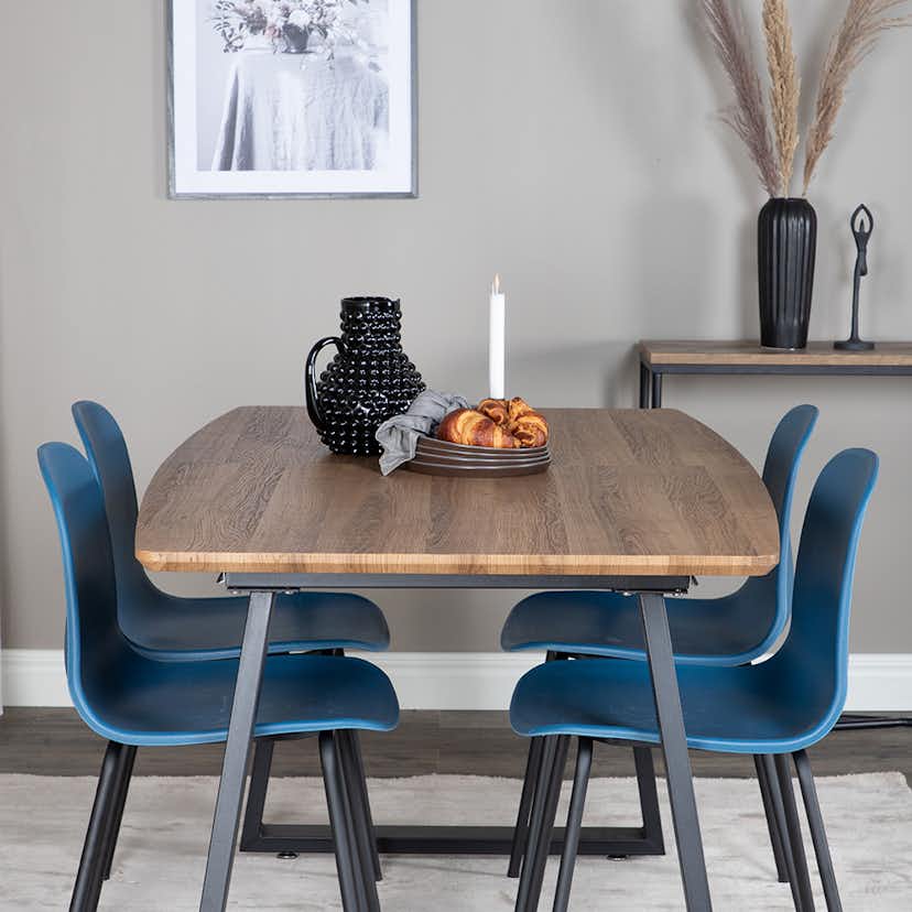 Matgrupp Venture Home Ina med 4 Ardi Stolar