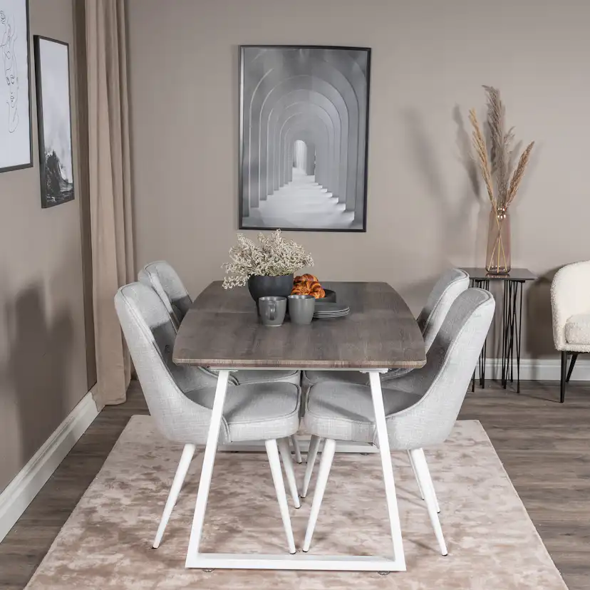 Matgrupp Venture Home Ina med 4 Vera Stolar Polyestertyg