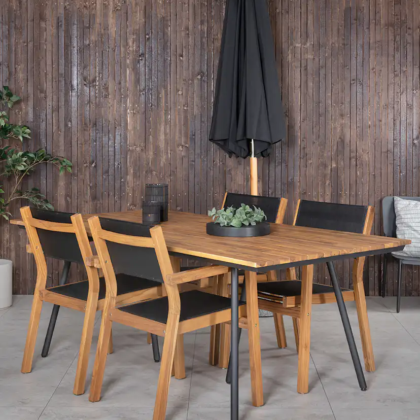 Matgrupp Venture Home Chane med 4 Vum Stapelbara Matstolar