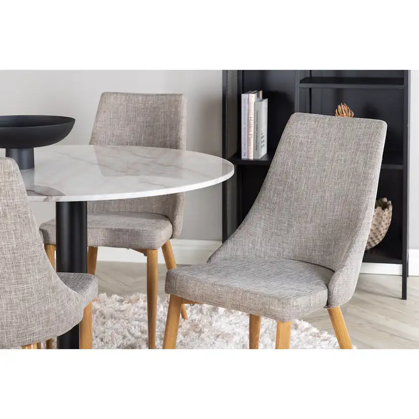 Matgrupp Venture Home Estelle med 4 Leone stolar