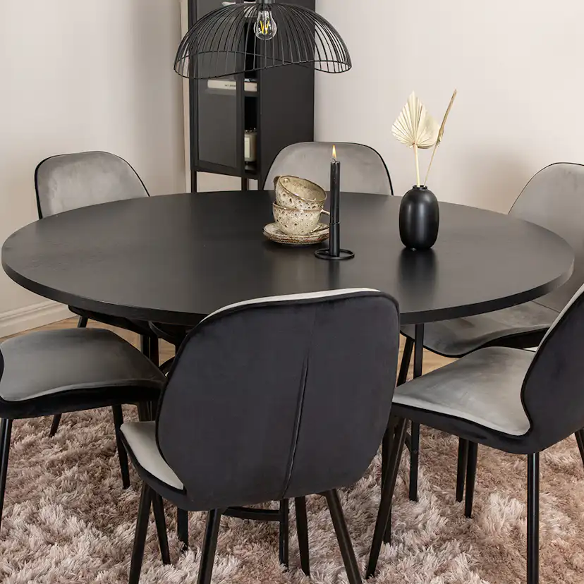 Matgrupp furniture/fashion Copenhagen med 6 Emma Stolar Sammet