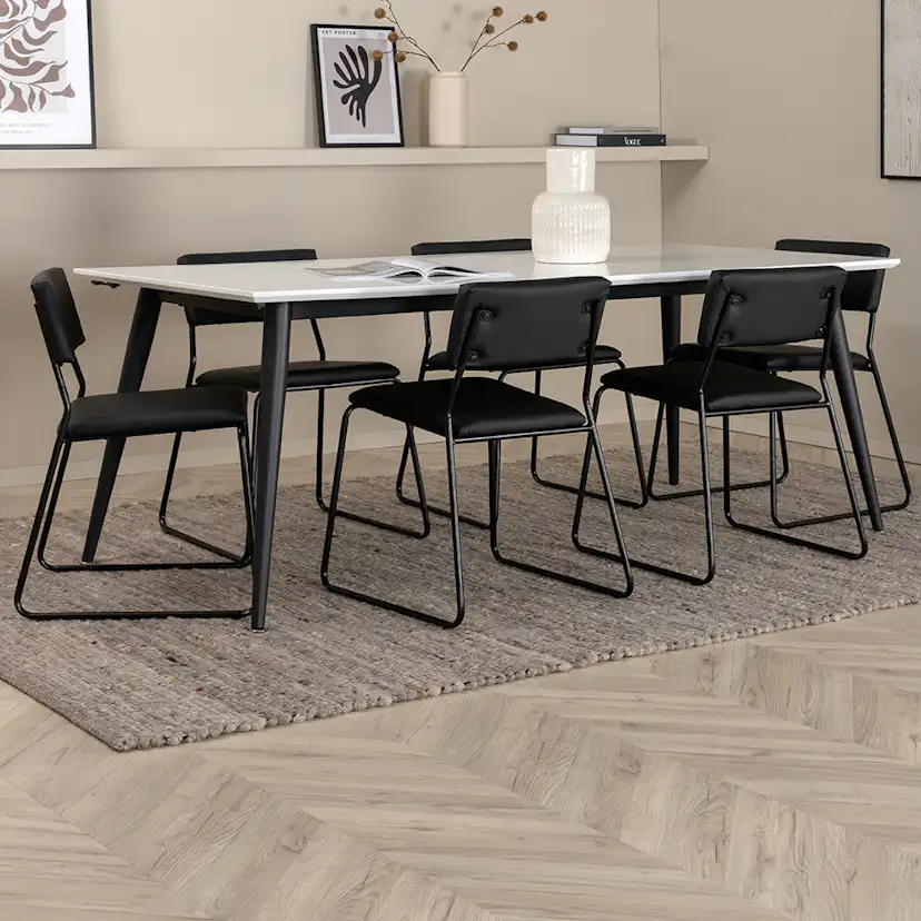 Matgrupp Venture Home Jolie med 6 Kungshamn Stolar Konstläder