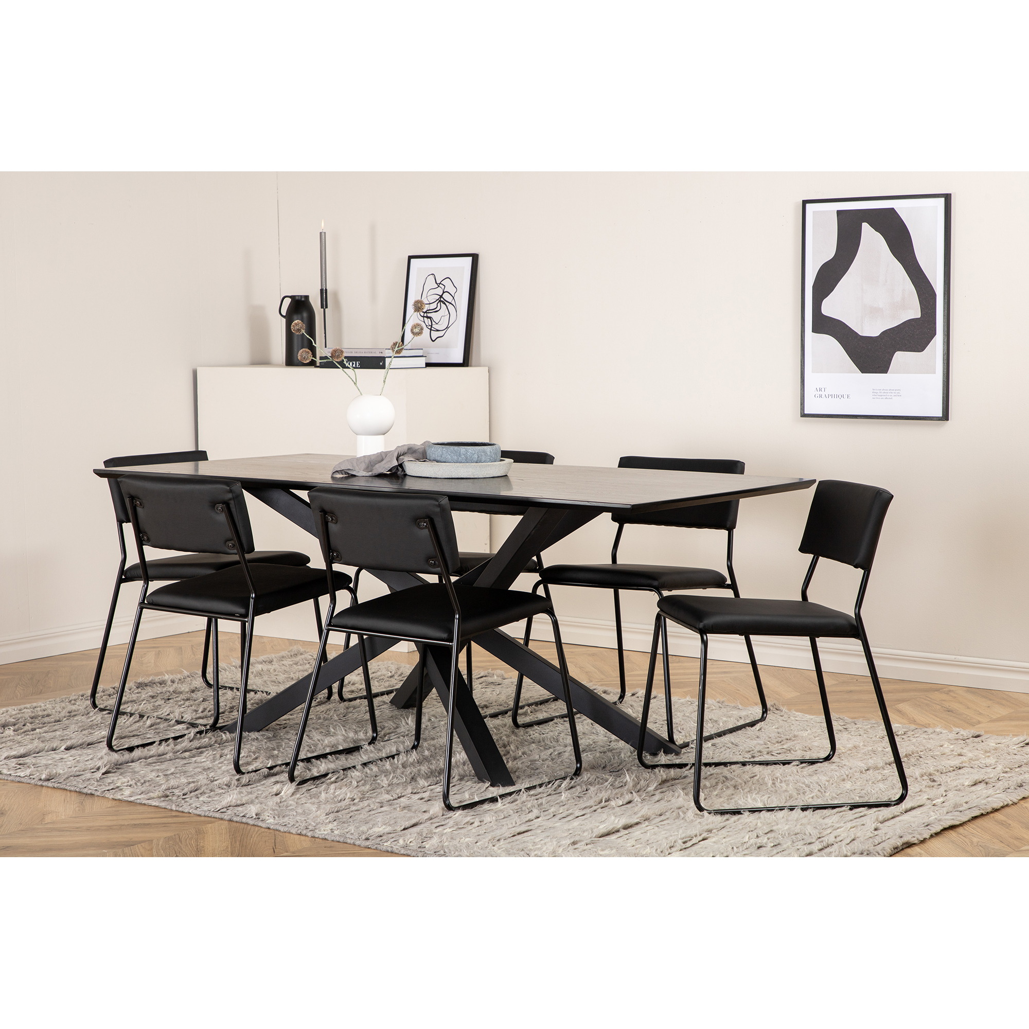 Matgrupp Venture Home med Piata Matbord och 6 Kungshamn Matstolar i Konstläder