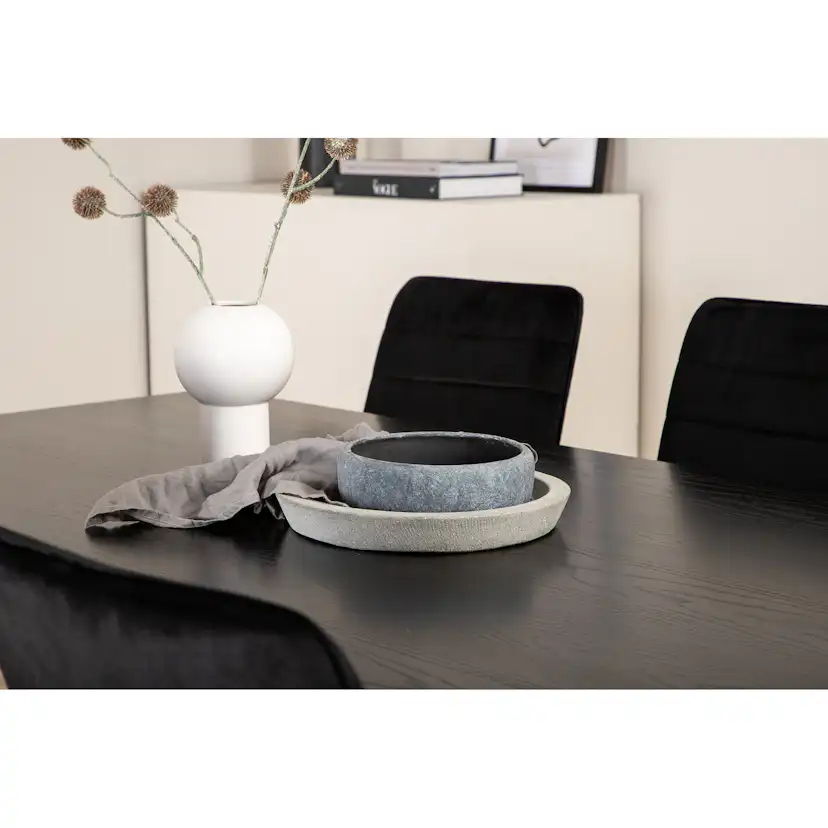 Matgrupp Venture Home med Piata Matbord och 6 Walerina Matstolar i Sammet