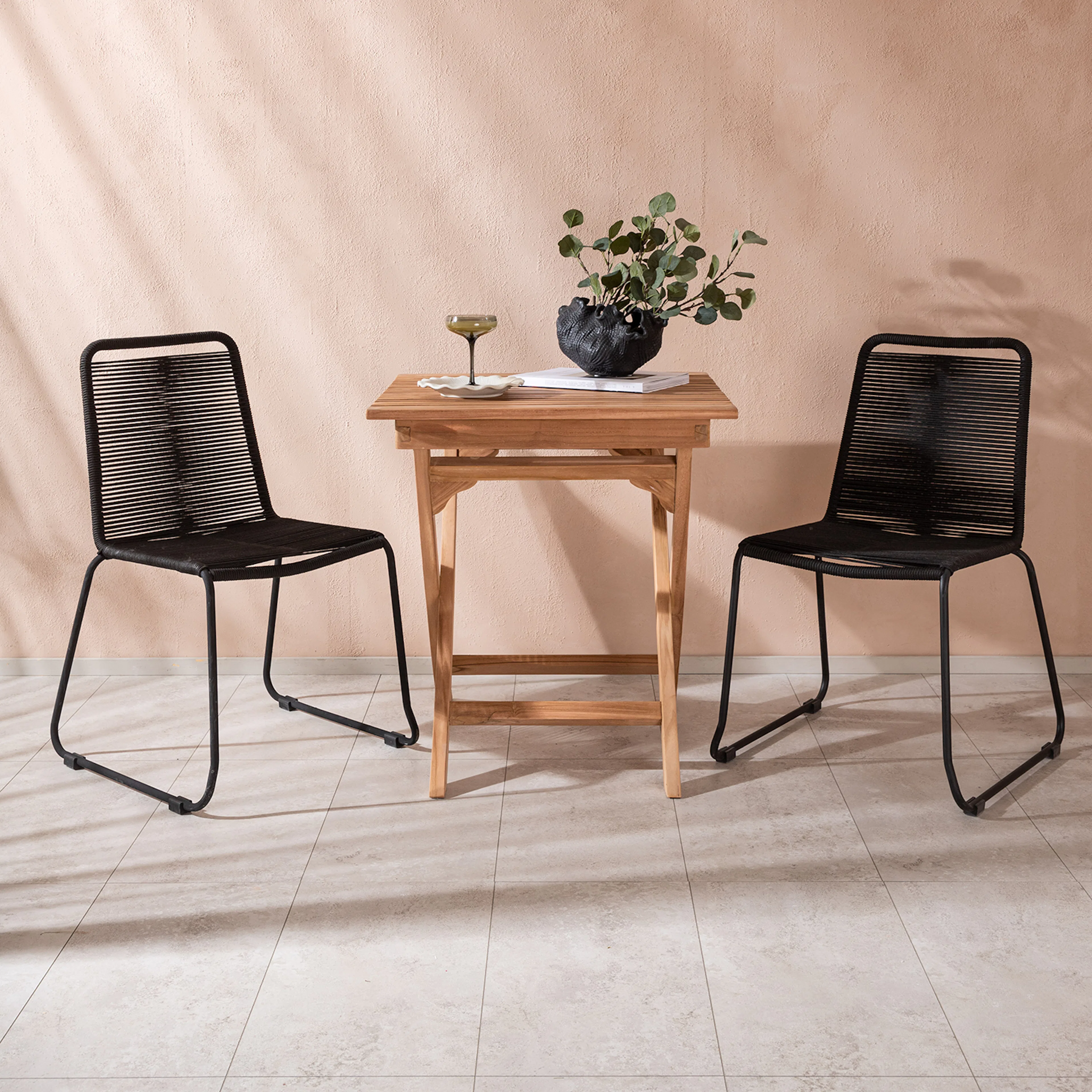 Matgrupp Utomhus Venture Home Ghana Teak 70x70 cm med 2 Lindos StapelTrädgårdsstolar