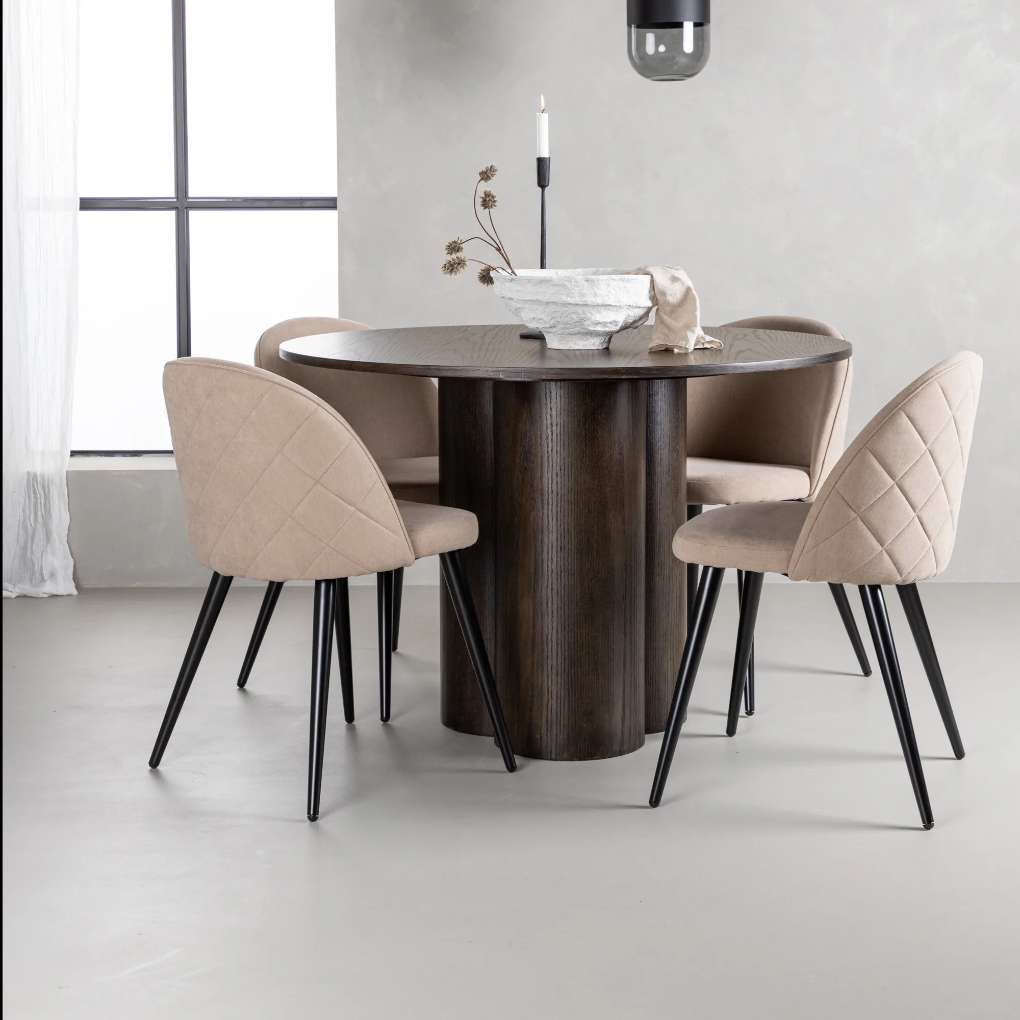 Matgrupp Venture Home Olivia med 4 Velvet Stitches Stolar