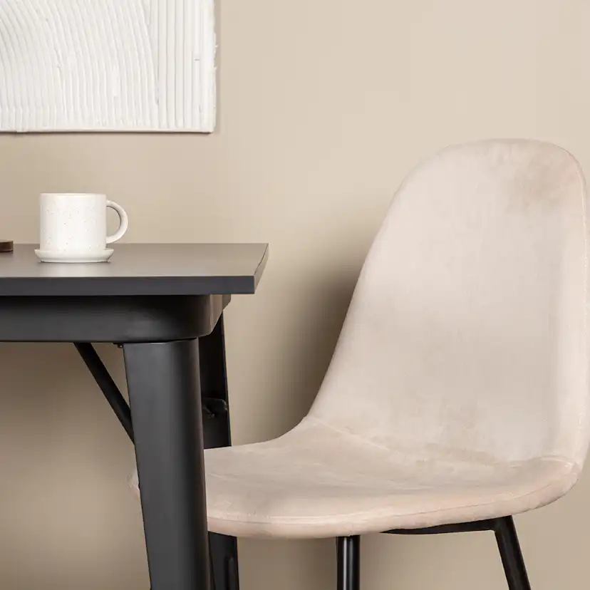 Matgrupp Venture Home Tempe med 2 Polar Stolar Sammet