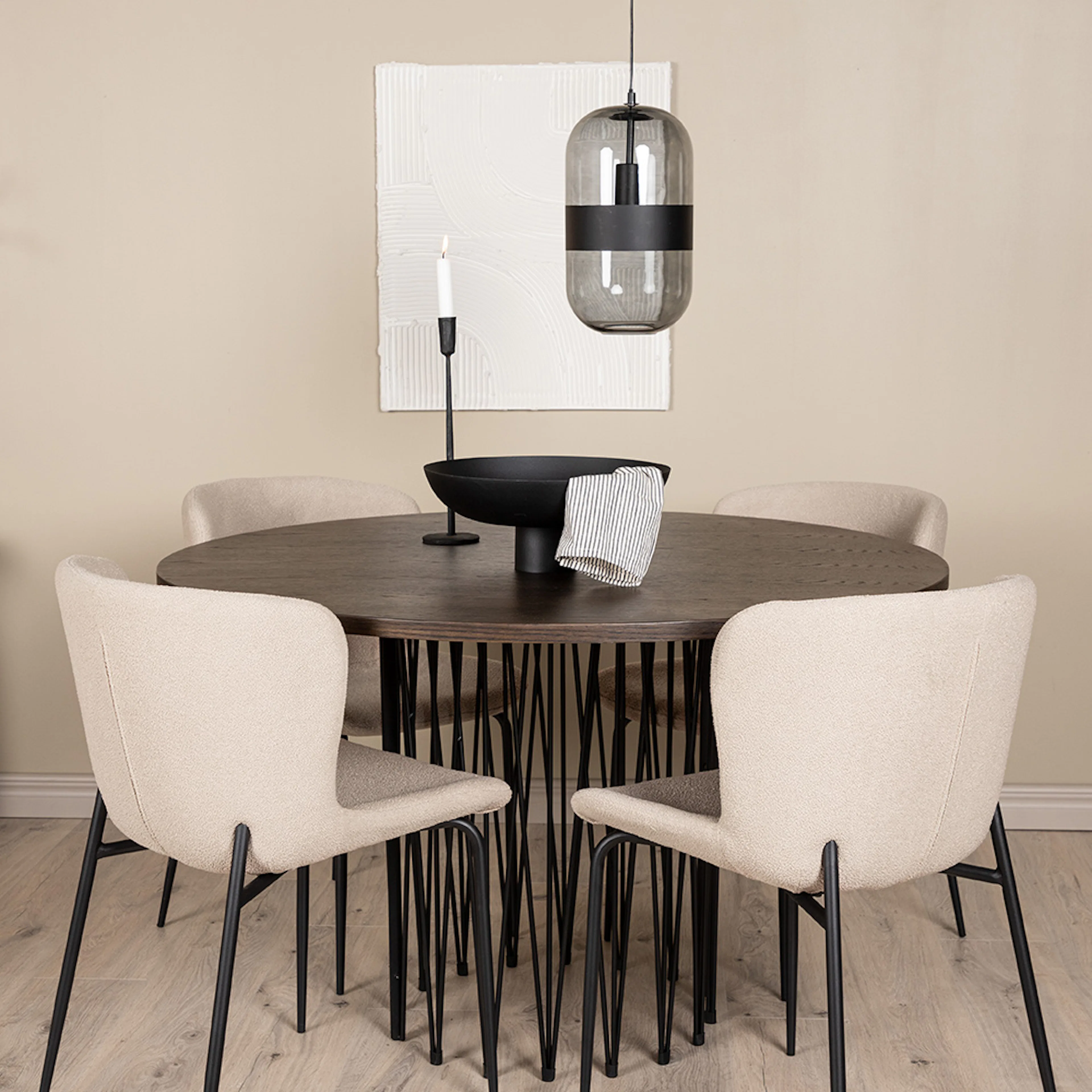 Matgrupp Venture Home Stone Rund med 4 Modesto Stolar