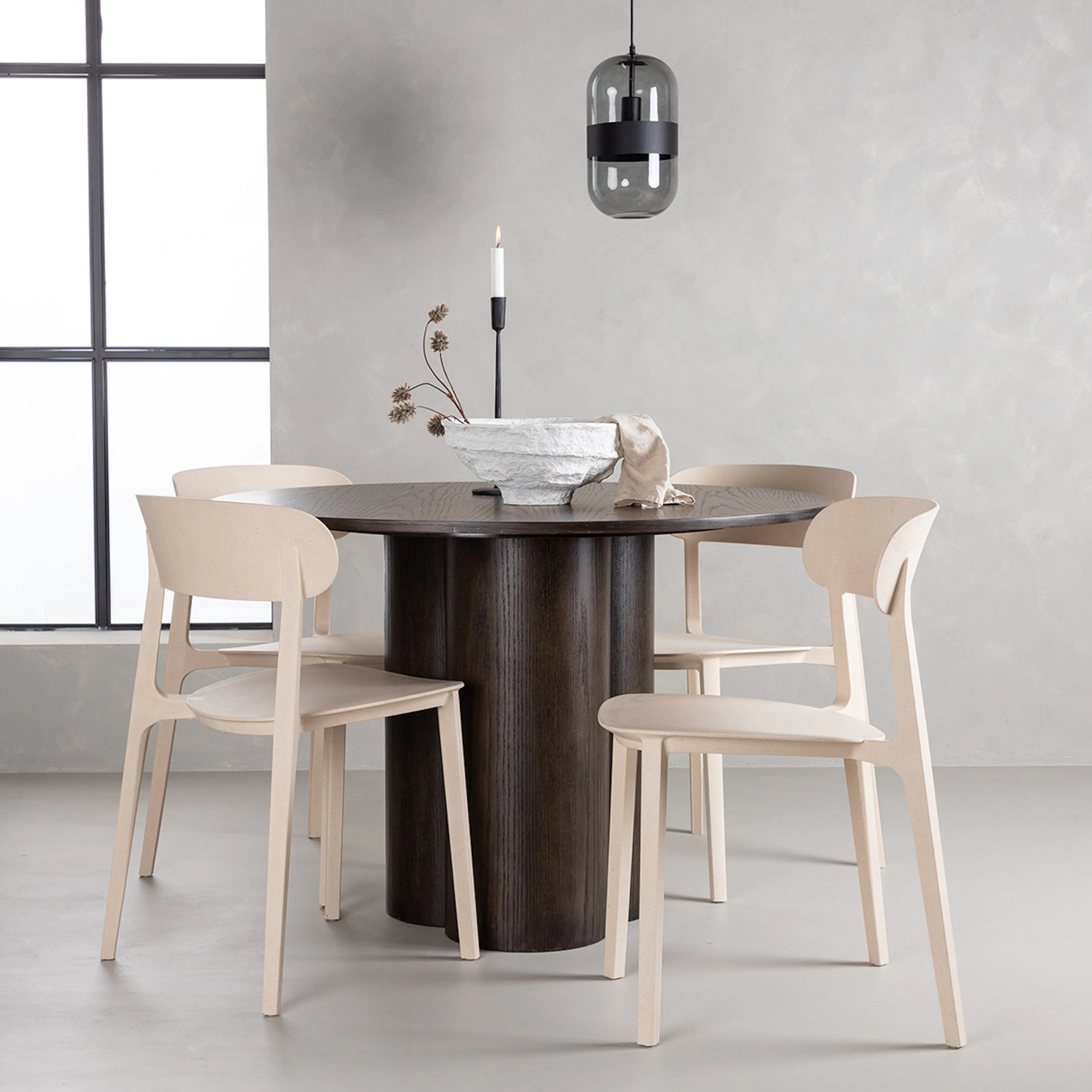 Matgrupp Venture Home Olivia med 4 Åstol Stolar