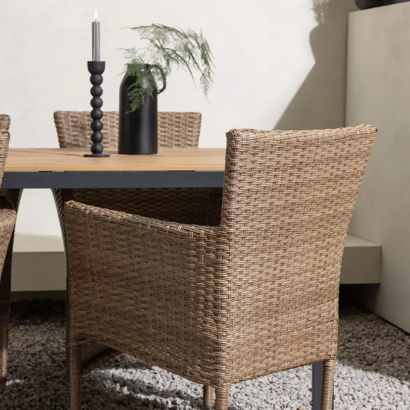 Matgrupp Venture Home Break Bord med 4 Malina Stolar