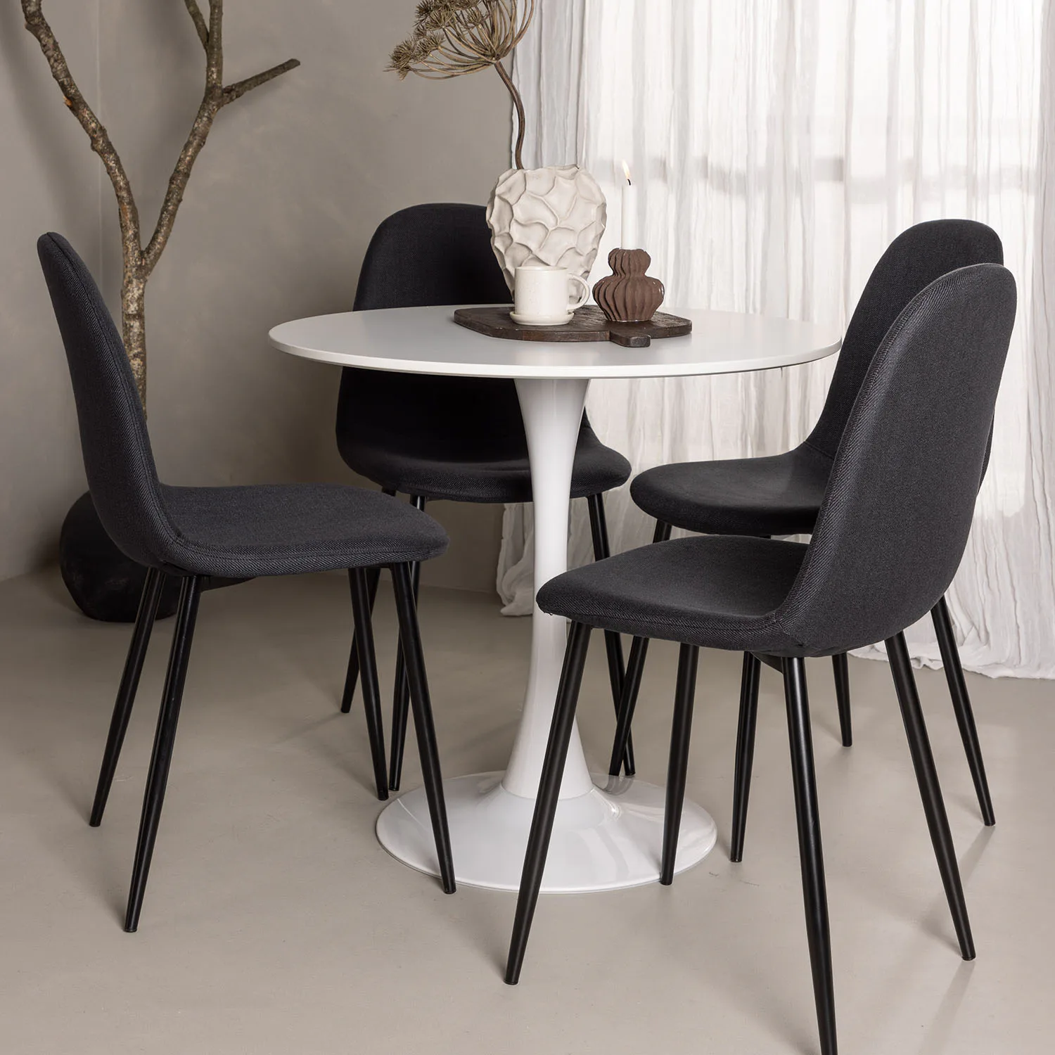 Matgrupp Venture Home Hamden Ø80 cm med 4 Polar stolar