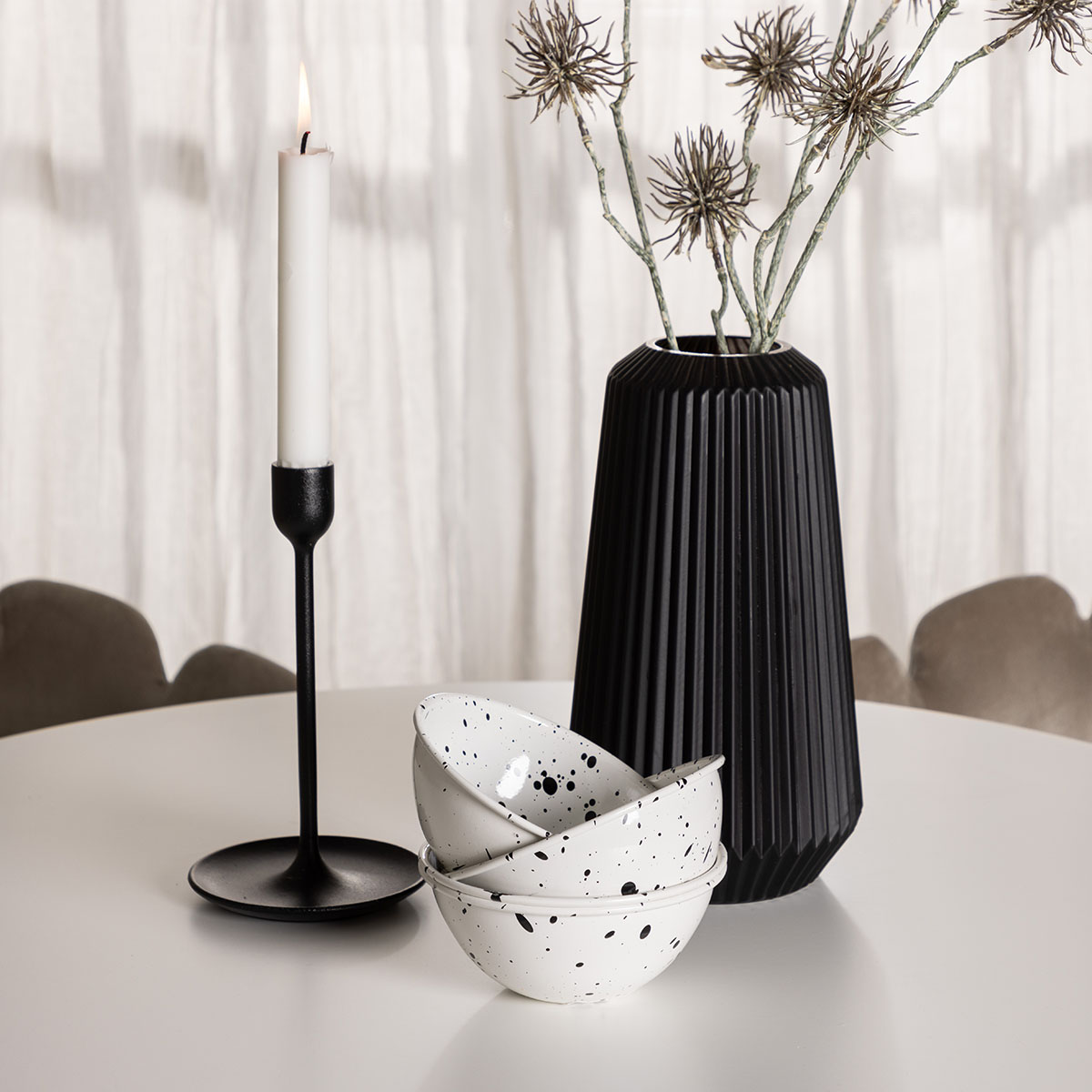 Matgrupp Venture Home Hamden Ø80 cm med 4 Limhamn stolar