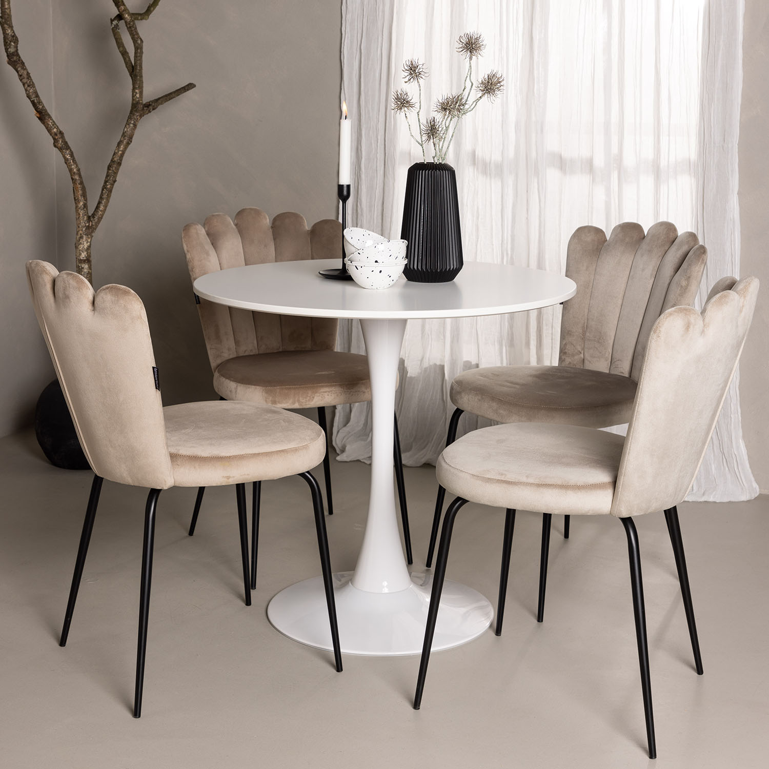 Matgrupp Venture Home Hamden Ø80 cm med 4 Limhamn Light stolar