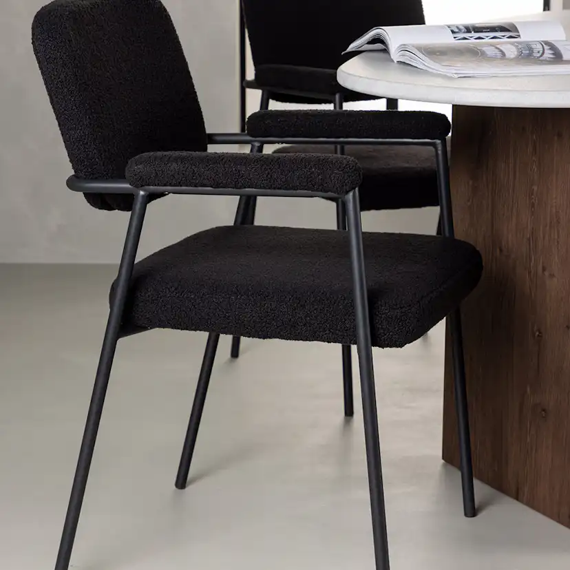 Matgrupp Venture Home Grönvik med 4 Yesterday Stolar