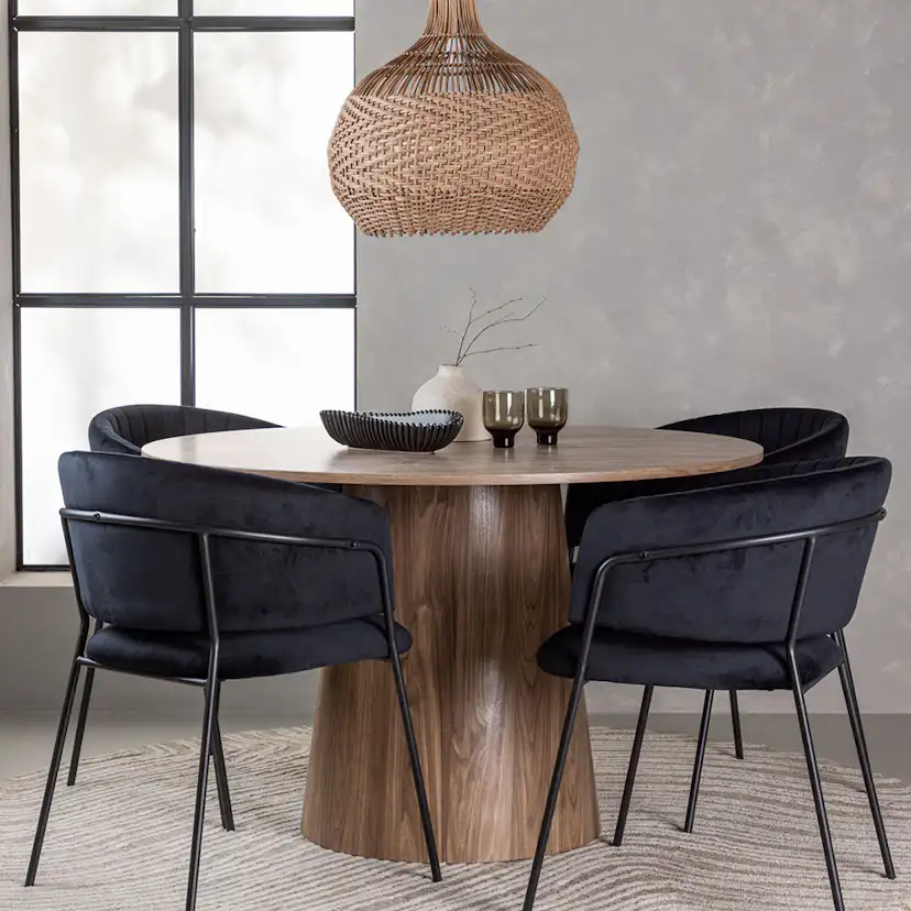 Matgrupp Venture Home Lanzo med 4 Selma Stolar