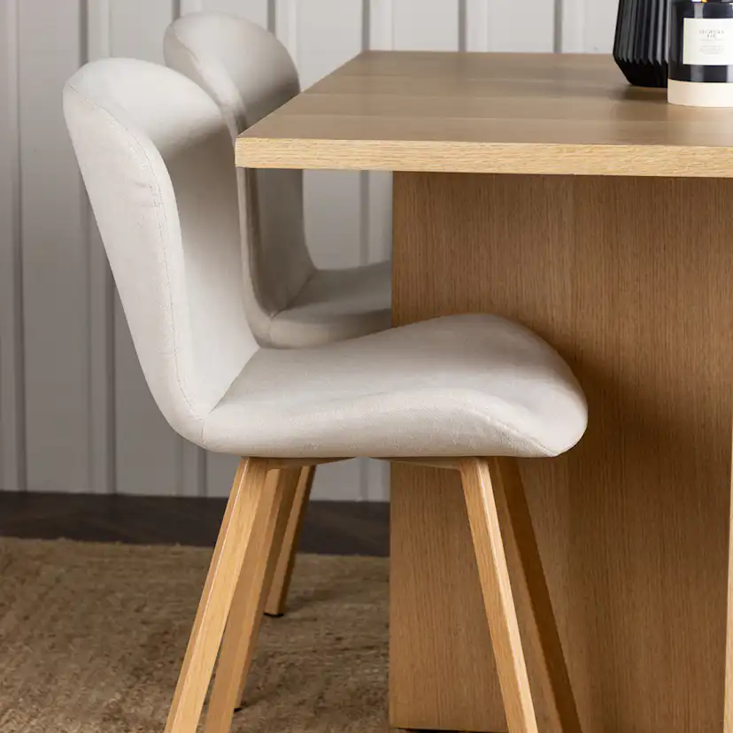 Matgrupp Venture Home Leo med 4 Lilja Stolar