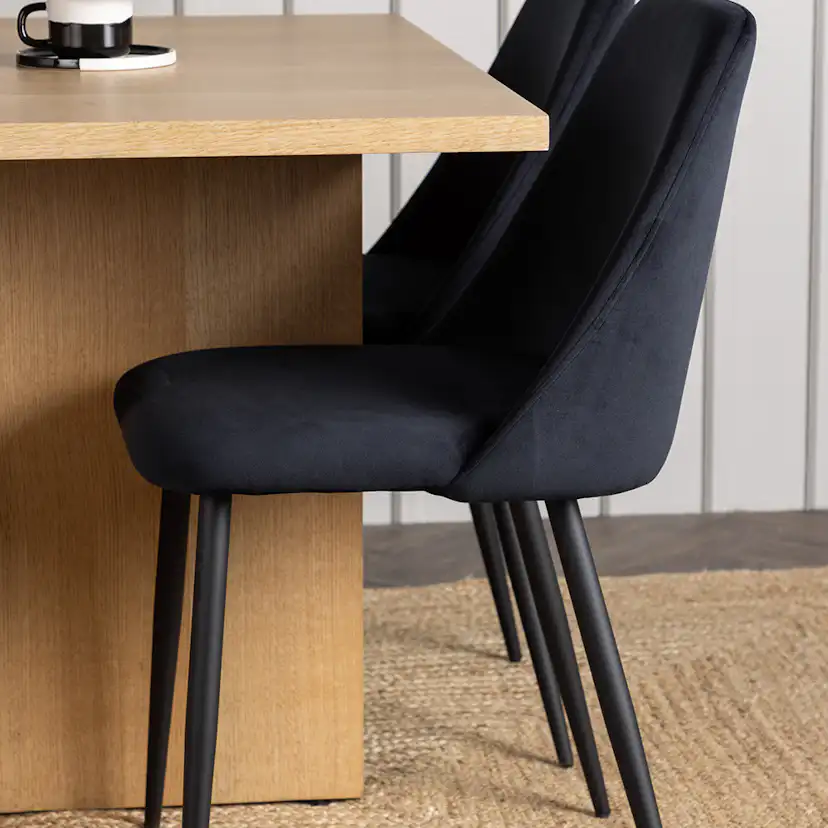 Matgrupp Venture Home Leo med 4 Night Sammet Stolar