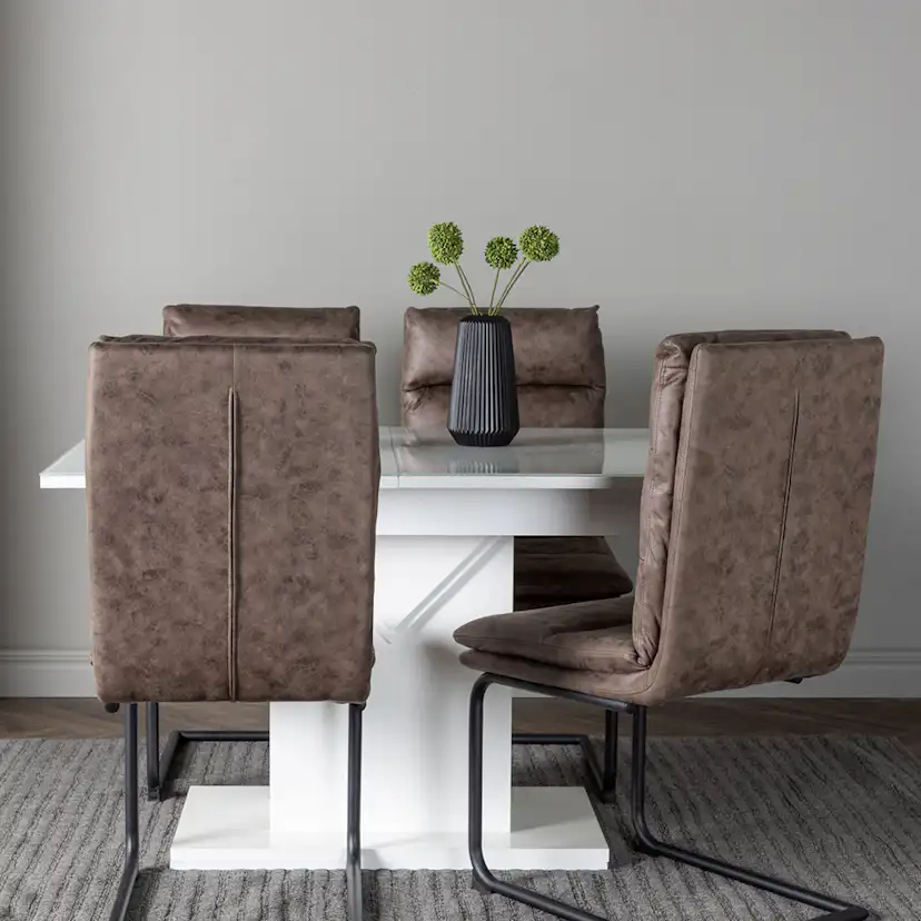 Matgrupp Venture Home Pluto med 4 Zizo Stolar