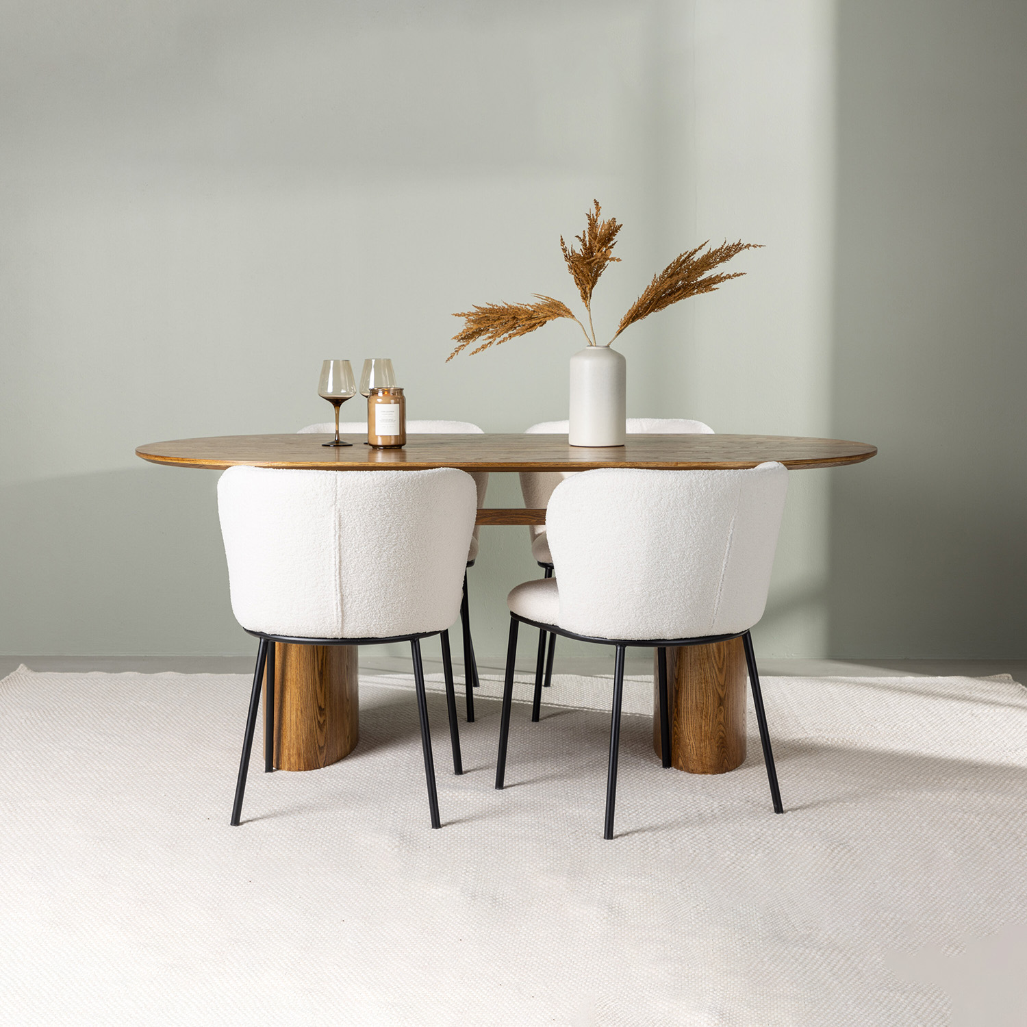 Matgrupp Venture Home Isolde med 4 Edina Stolar