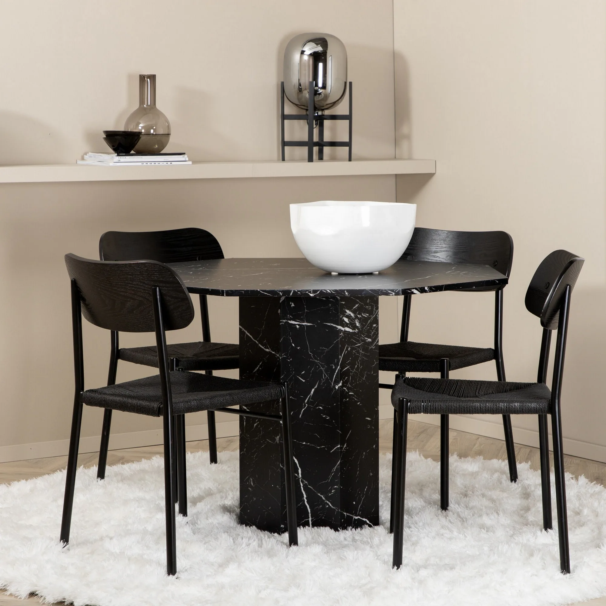 Matgrupp Venture Home Marbs med 4st Polly Stolar