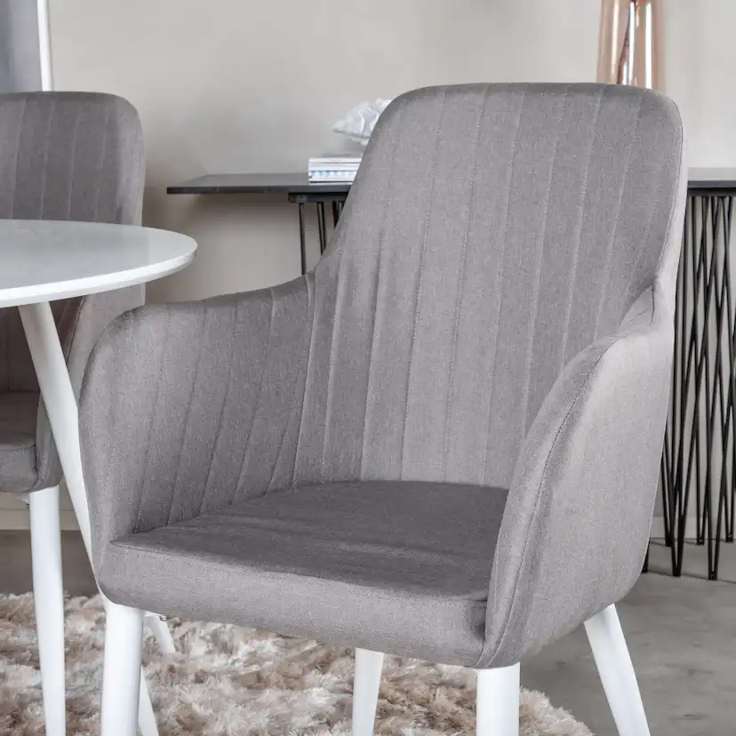 Matgrupp Venture Home Plaza Runt Matbord Ø100 cm & 4 Comfort Stolar