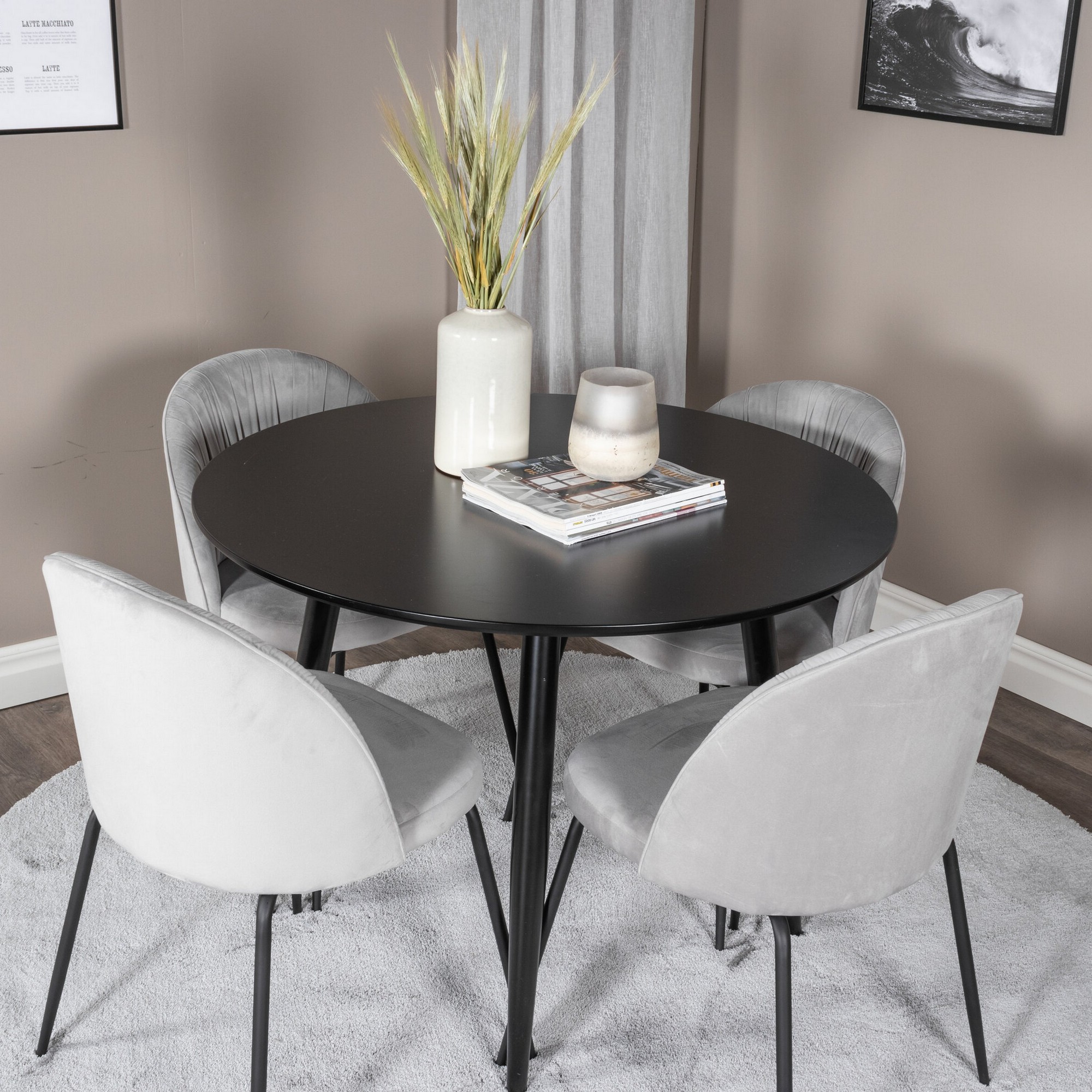 Matgrupp Venture Home Plaza med 4st Wrinkles Stolar