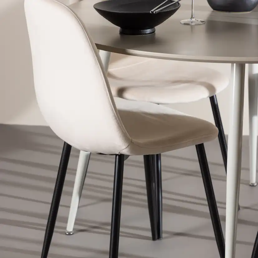 Matgrupp Venture Home Plaza Ø120 med 4 st Polar Stolar Sammet