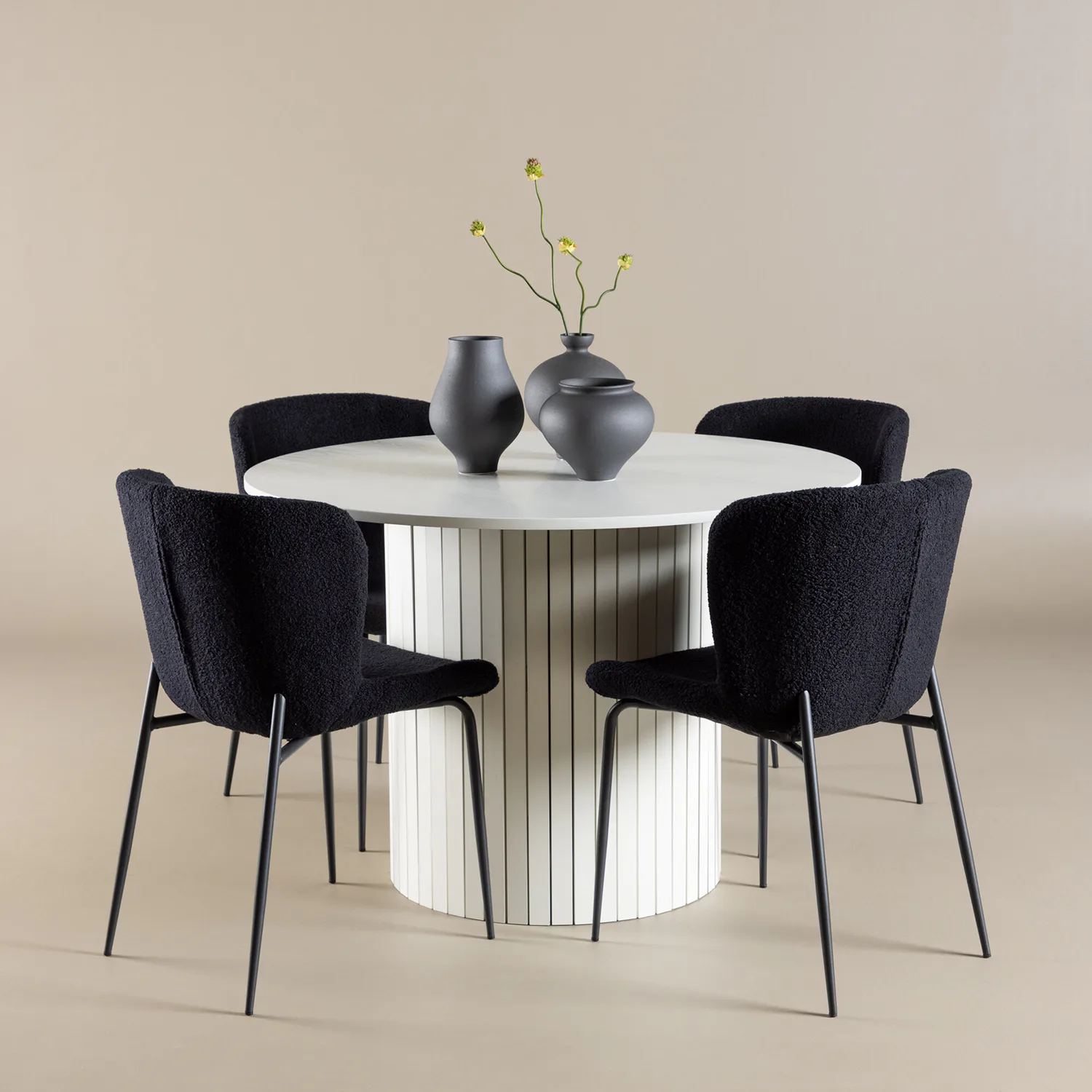 Matgrupp Venture Home Härön Ø110 med 4 st Modesto Stolar