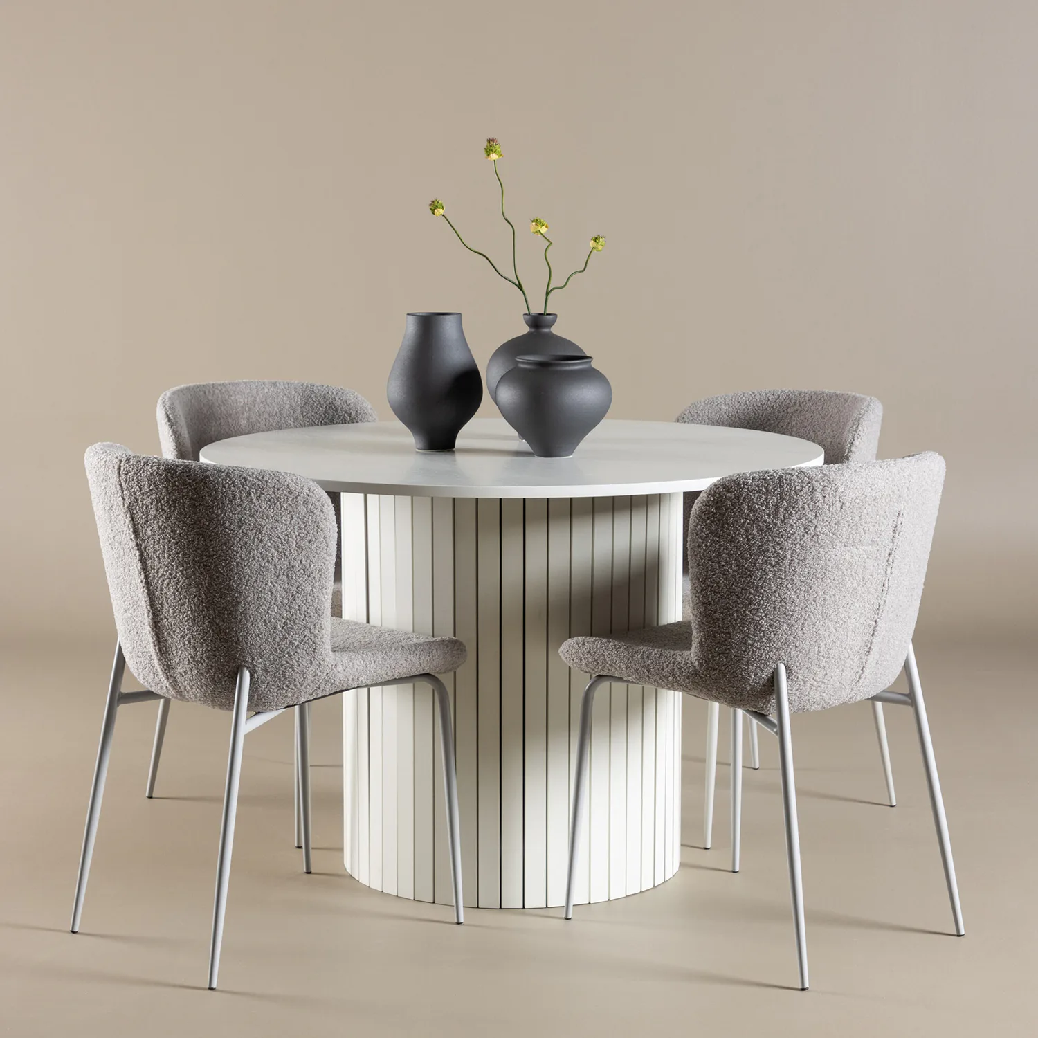 Matgrupp Venture Home Härön Ø110 med 4 st Modesto Stolar