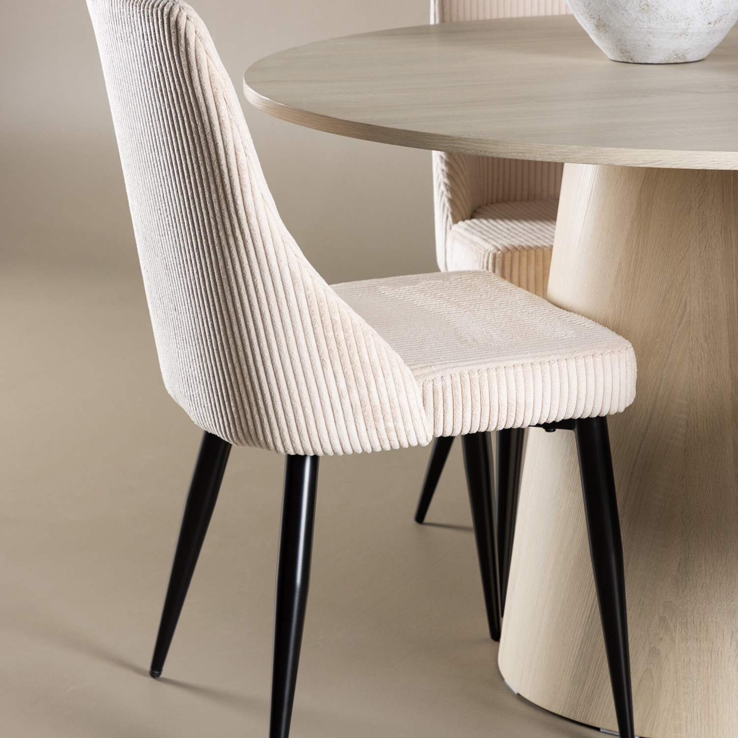 Matgrupp Venture Home Lanzo Ø120 med 4 st Leone Stolar