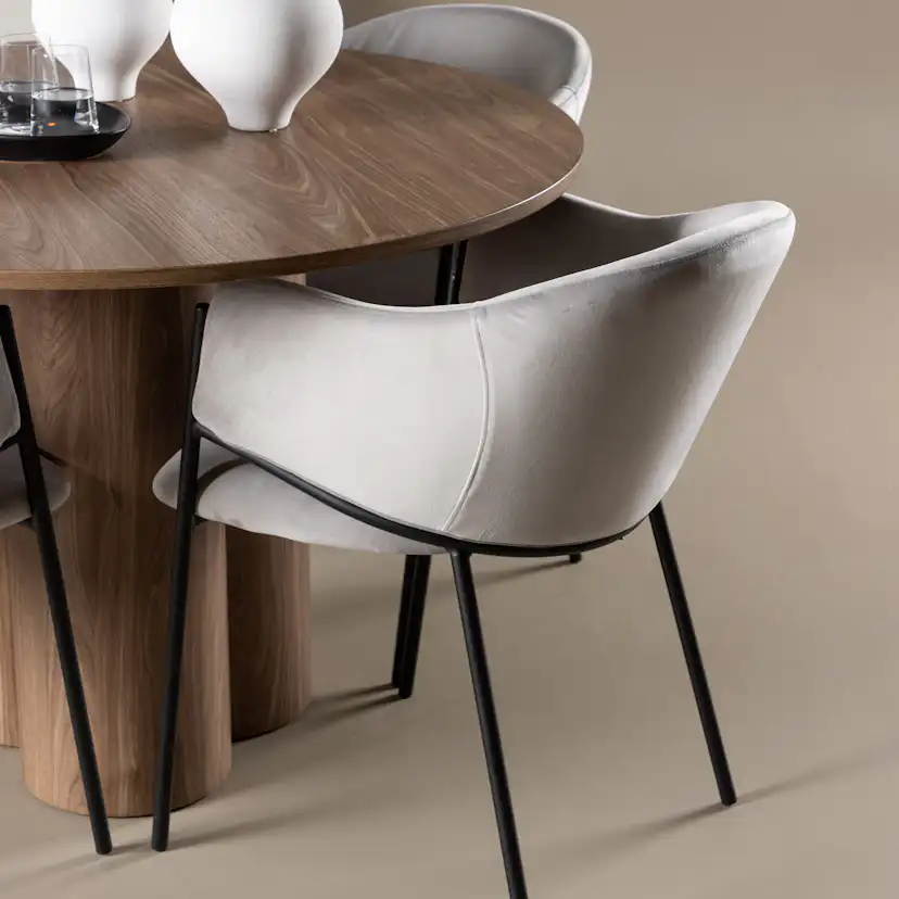 Matgrupp Venture Home Olivia Ø110 med 4 st Evelina Stolar