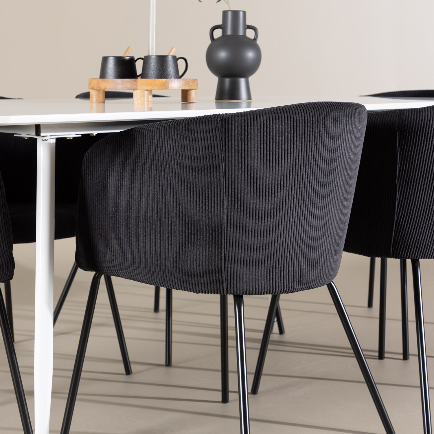 Matgrupp Venture Home Silar 180 med 6 st Berit Stolar