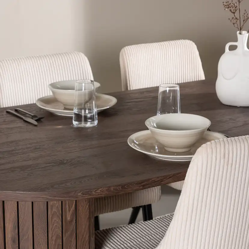 Matgrupp Venture Home Härön 200 med 4 st Leone Stolar