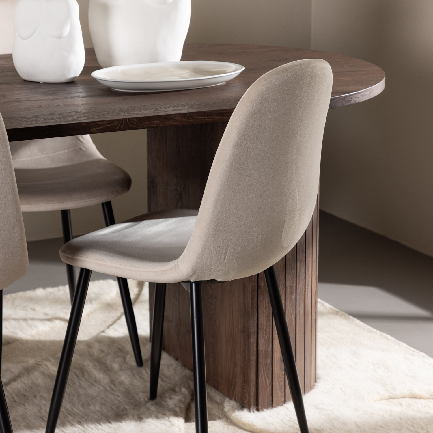 Matgrupp Venture Home Härön 200 med 4 st Polar Stolar Sammet